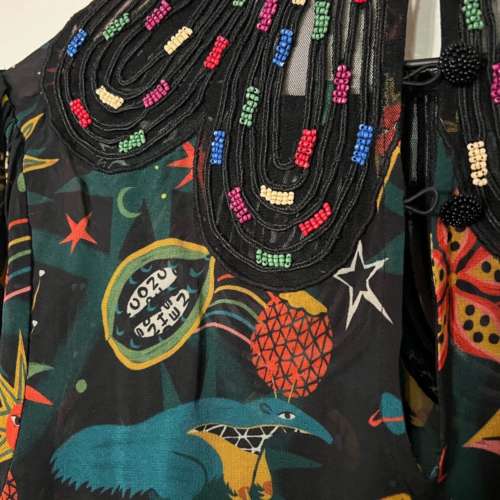 Farm Rio blouse with beadwork (last season) like new worn once size M 8 - Picture 7 of 10
